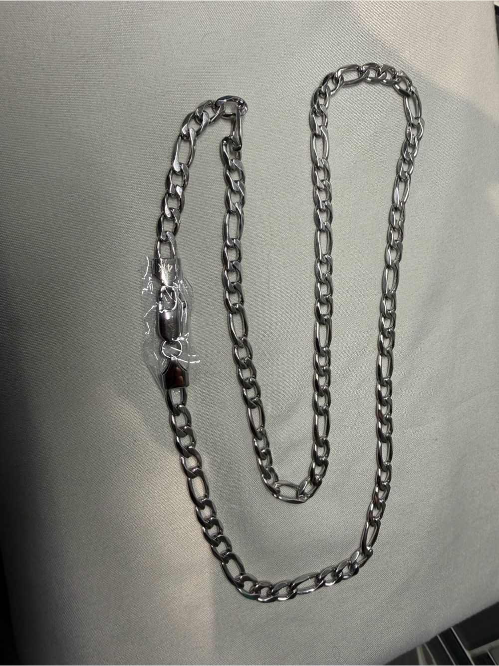 14kt White Gold Filled 24” Figarolink Necklace 22.5g 5.5mm